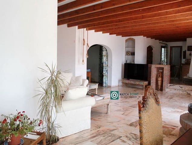 4 bedroom Villa for sale in Almuñécar - € 1,180,000 (Ref: 9369144)