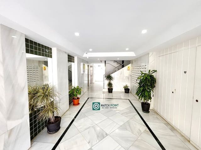 1 slaapkamer Flat te huur in Almuñécar - € 575 (Ref: 9370333)