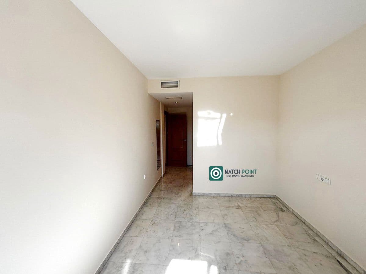 4 soverom Leilighet til leie i Almunecar - € 800 (Ref: 9376394)