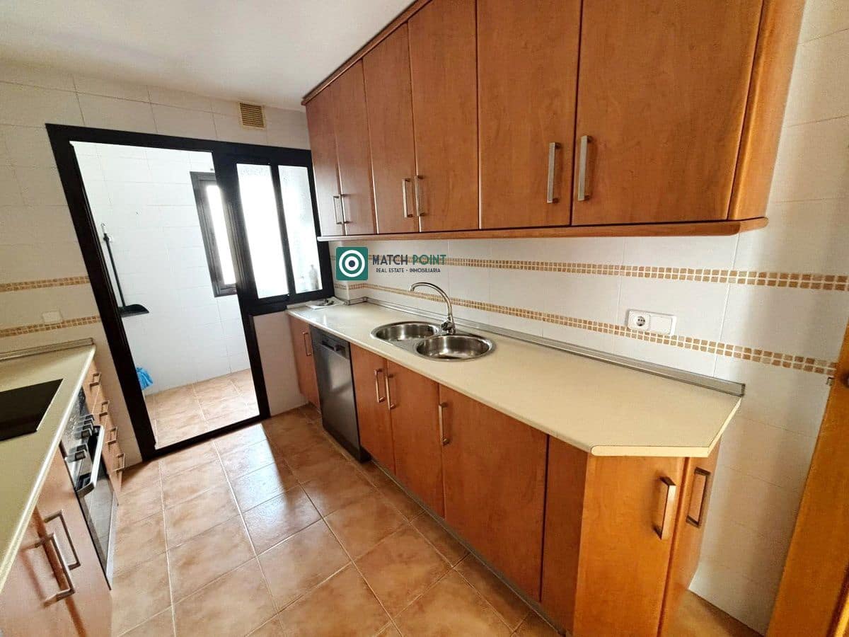 4 soverom Leilighet til leie i Almunecar - € 800 (Ref: 9376394)