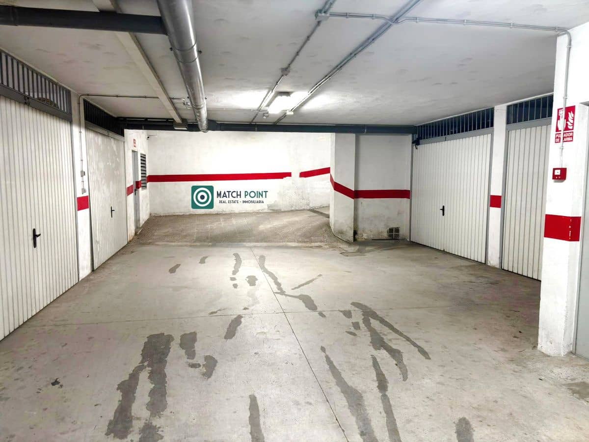 4 soverom Leilighet til leie i Almunecar - € 800 (Ref: 9376394)