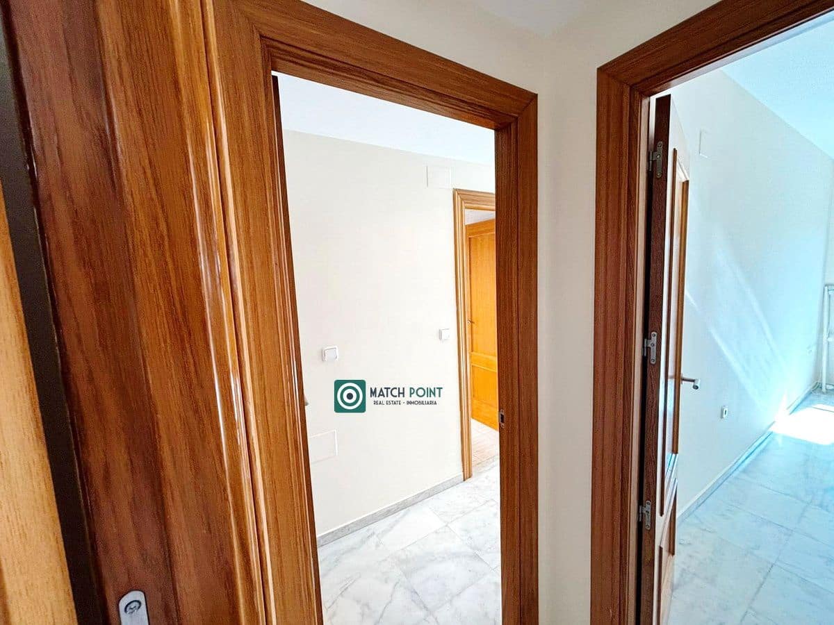 4 soverom Leilighet til leie i Almunecar - € 800 (Ref: 9376394)