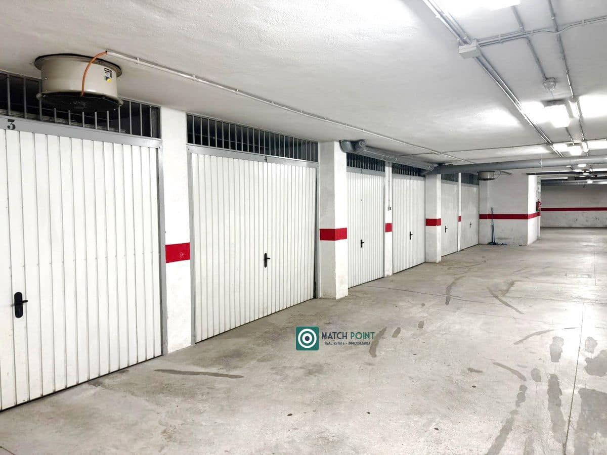 4 soverom Leilighet til leie i Almunecar - € 800 (Ref: 9376394)