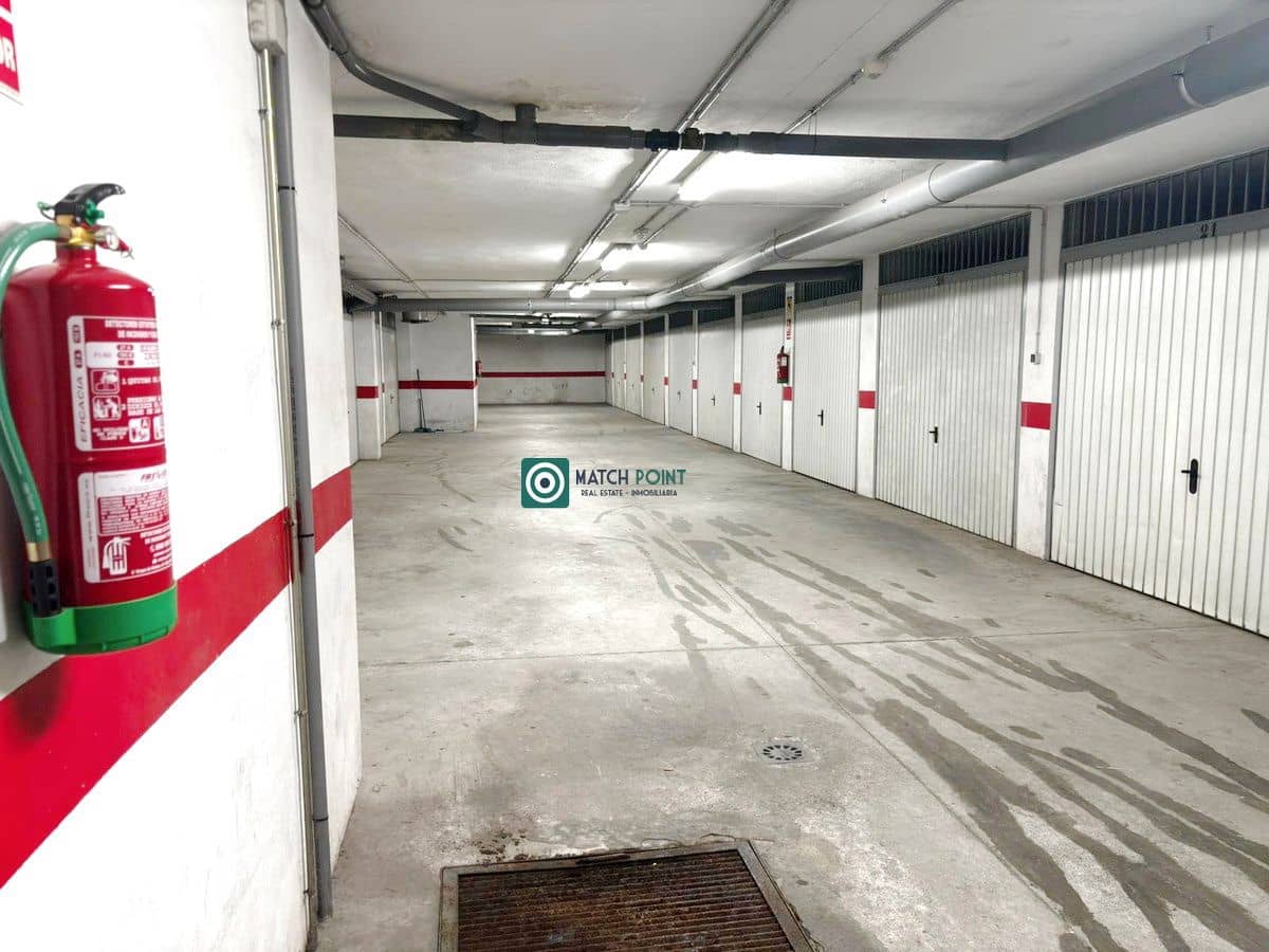 4 soverom Leilighet til leie i Almunecar - € 800 (Ref: 9376394)