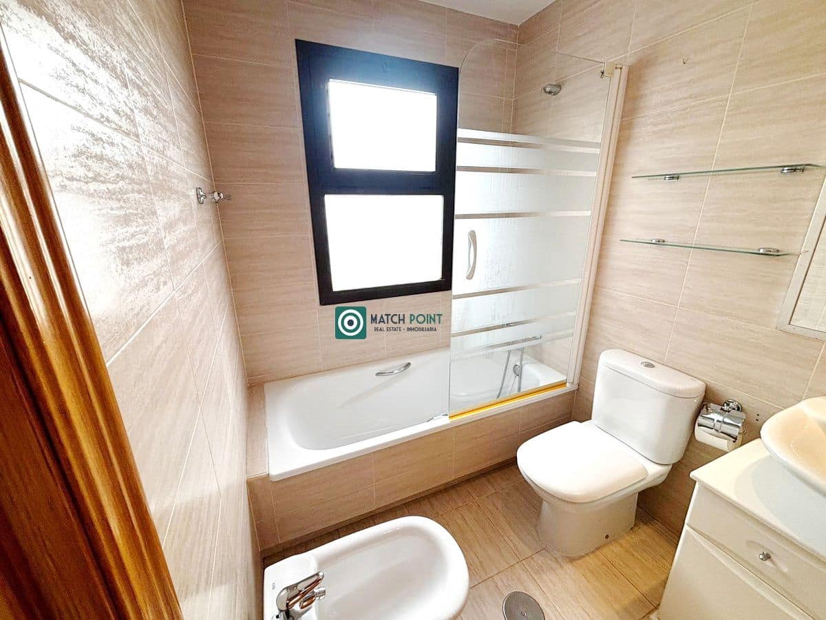 4 soverom Leilighet til leie i Almunecar - € 800 (Ref: 9376394)