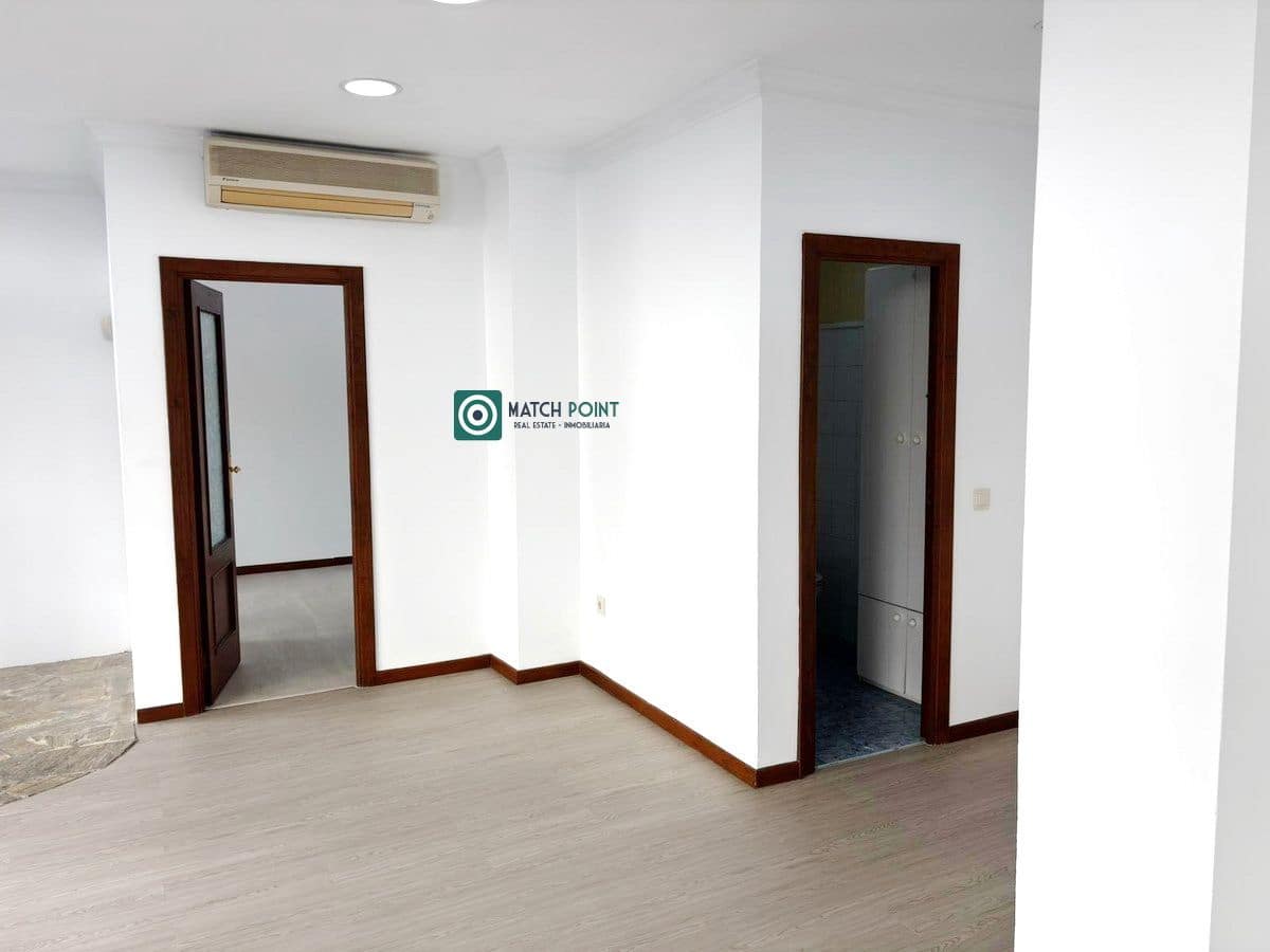 Kommersiell till salu i Almunecar - 108 000 € (Ref: 9398771)