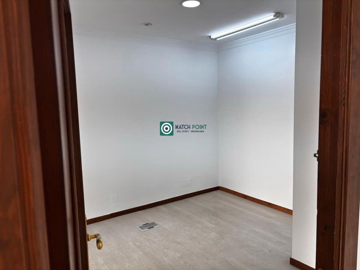 Kommersiell till salu i Almunecar - 108 000 € (Ref: 9398771)