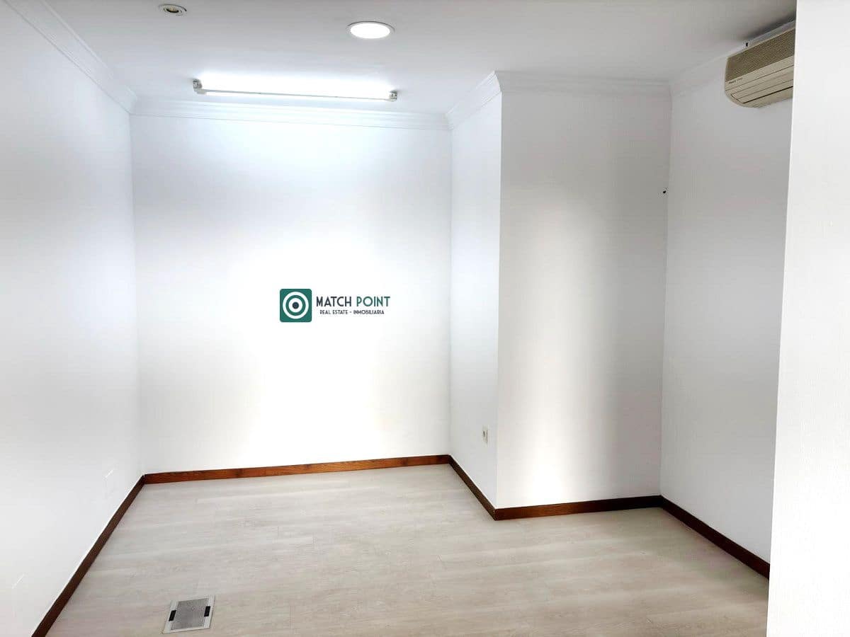 Kommersiell till salu i Almunecar - 108 000 € (Ref: 9398771)