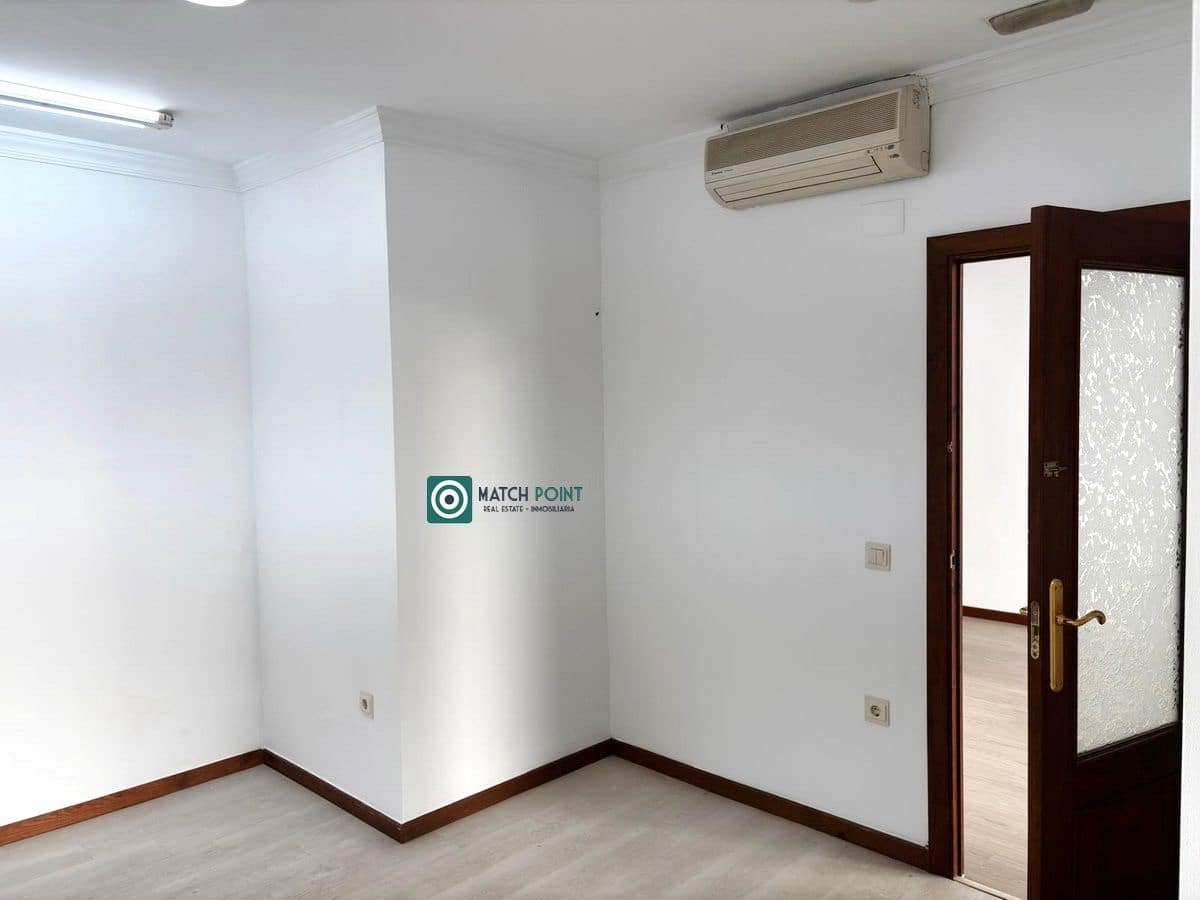 Kommersiell till salu i Almunecar - 108 000 € (Ref: 9398771)