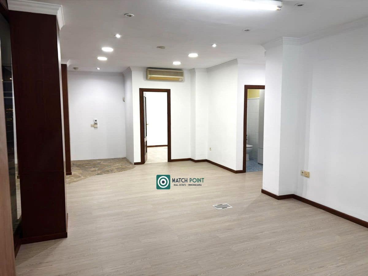 Kommersiell till salu i Almunecar - 108 000 € (Ref: 9398771)