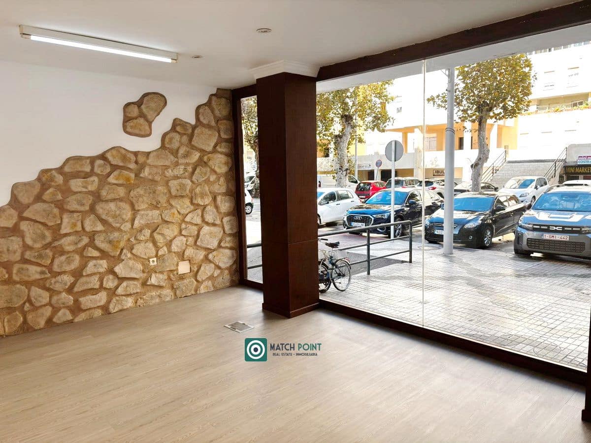 Kommersiell till salu i Almunecar - 108 000 € (Ref: 9398771)