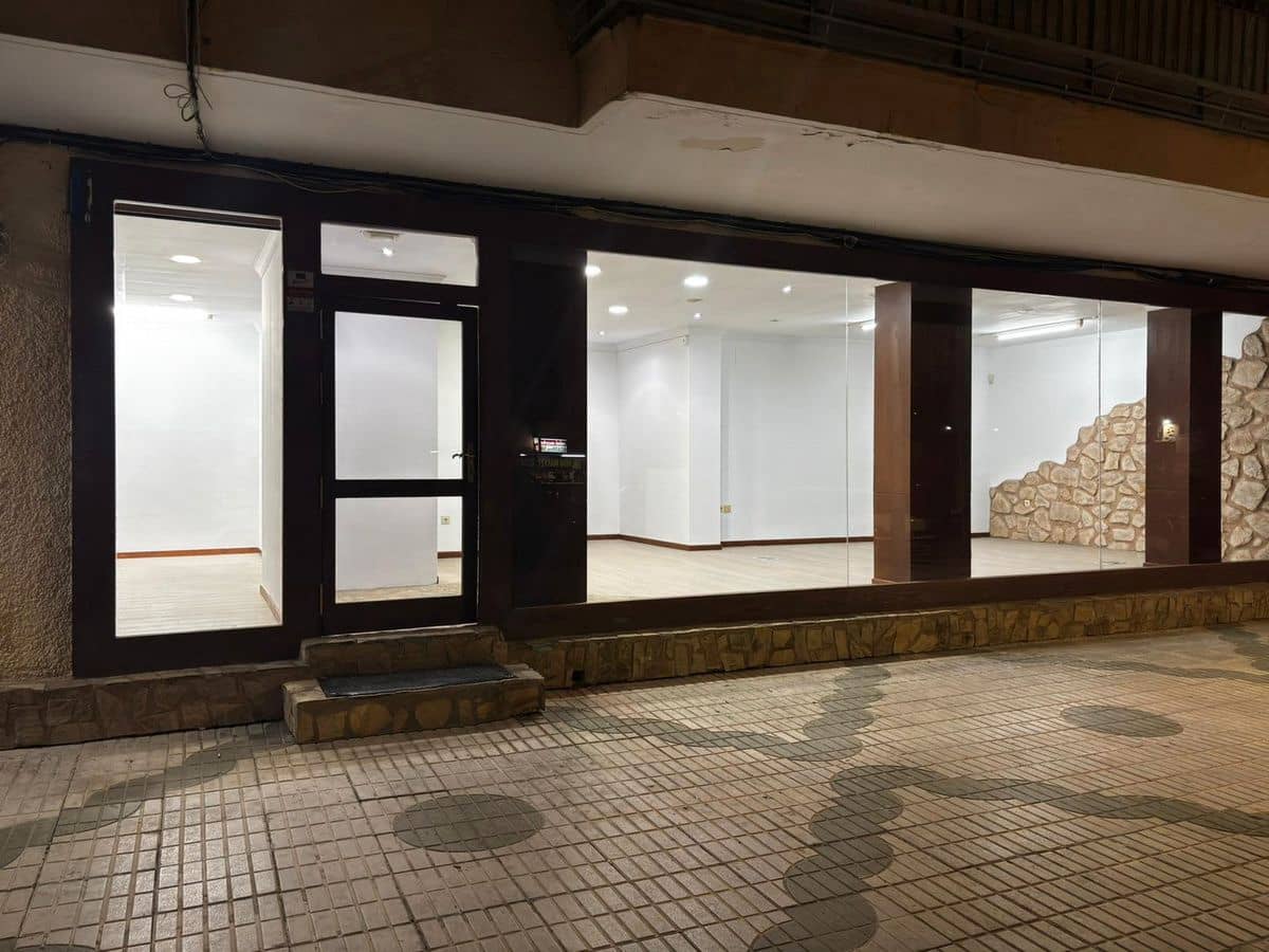 Kommersiell till salu i Almunecar - 108 000 € (Ref: 9398771)