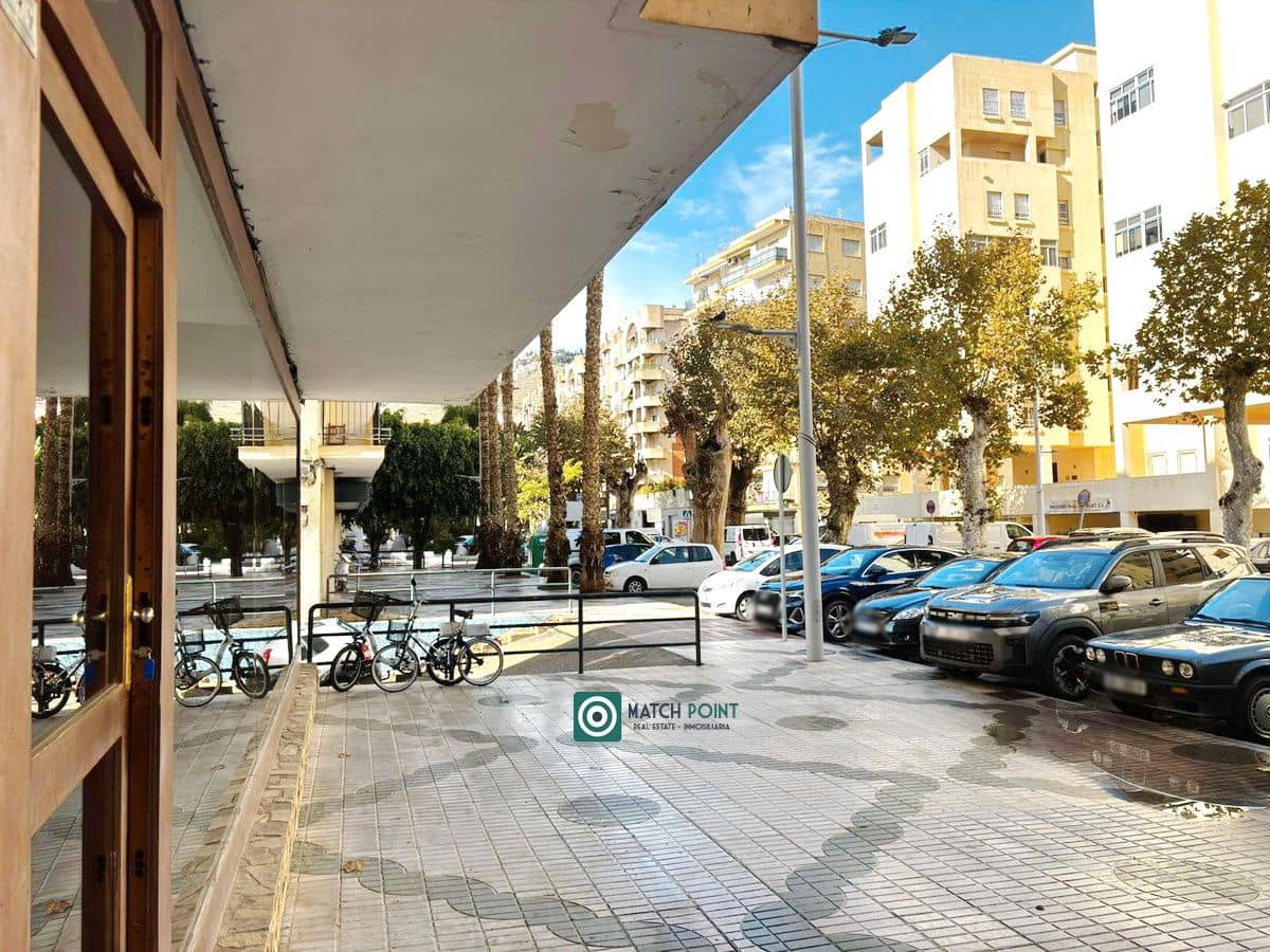 Kommersiell till salu i Almunecar - 108 000 € (Ref: 9398771)