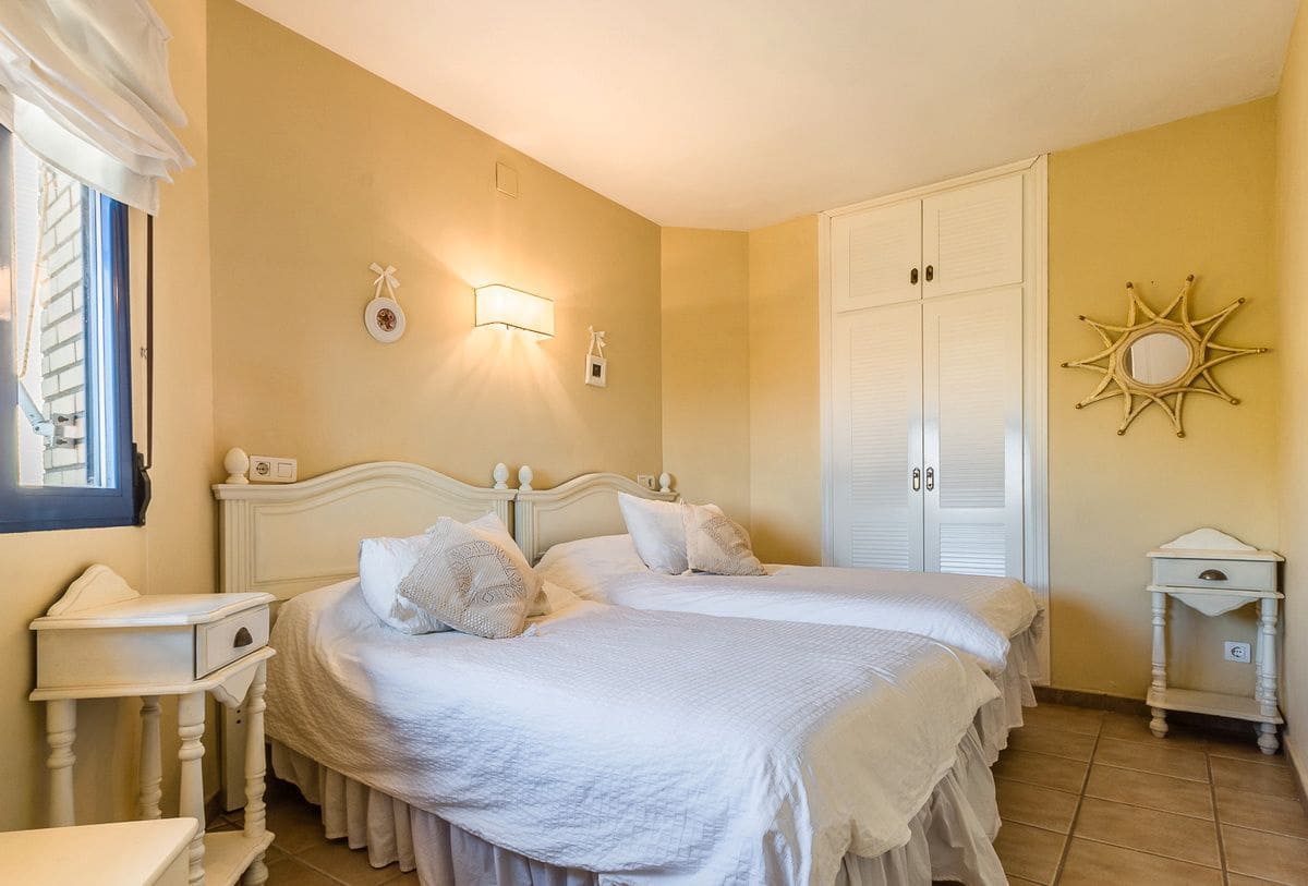 1 sovrum Lägenhet att hyra i Almunecar - 550 € (Ref: 9399967)