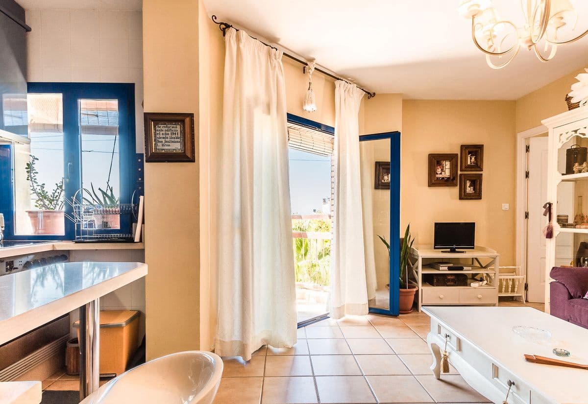 1 sovrum Lägenhet att hyra i Almunecar - 550 € (Ref: 9399967)