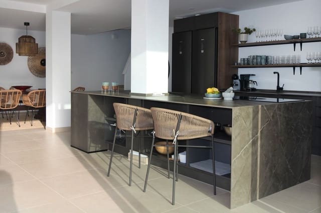 6 sypialnia Dom blizniak na sprzedaż w Almuñécar - 1 090 000 € (Ref: 9426221)