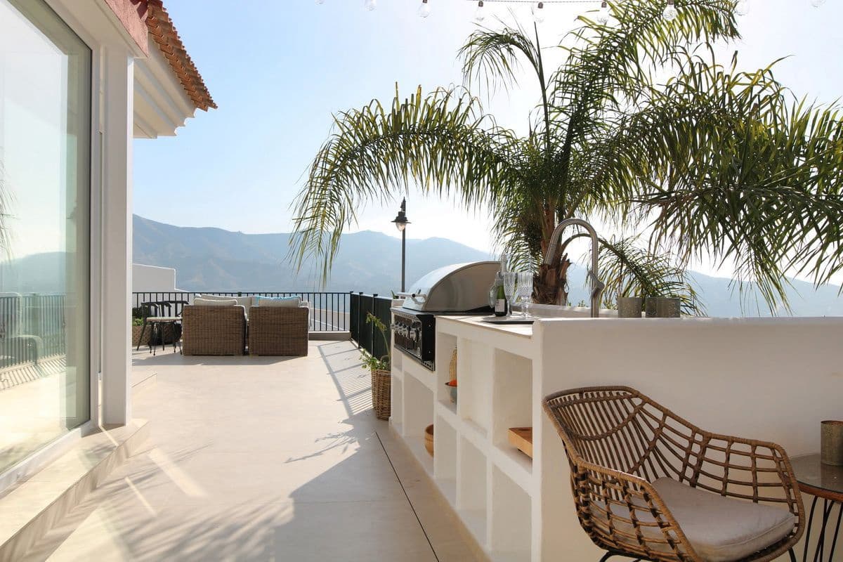 6 makuuhuone Paritalo myytävänä paikassa Almunecar - 1 090 000 € (Ref: 9426221)