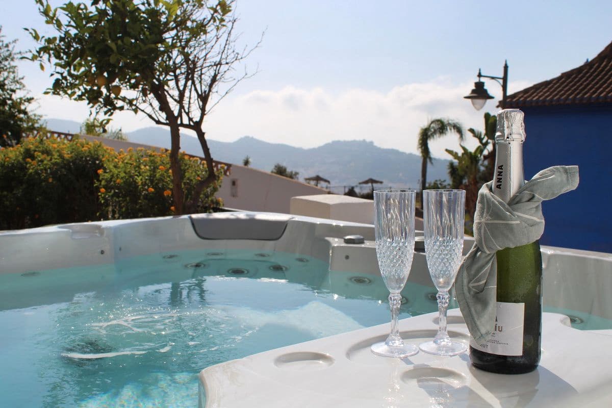 6 makuuhuone Paritalo myytävänä paikassa Almunecar - 1 090 000 € (Ref: 9426221)