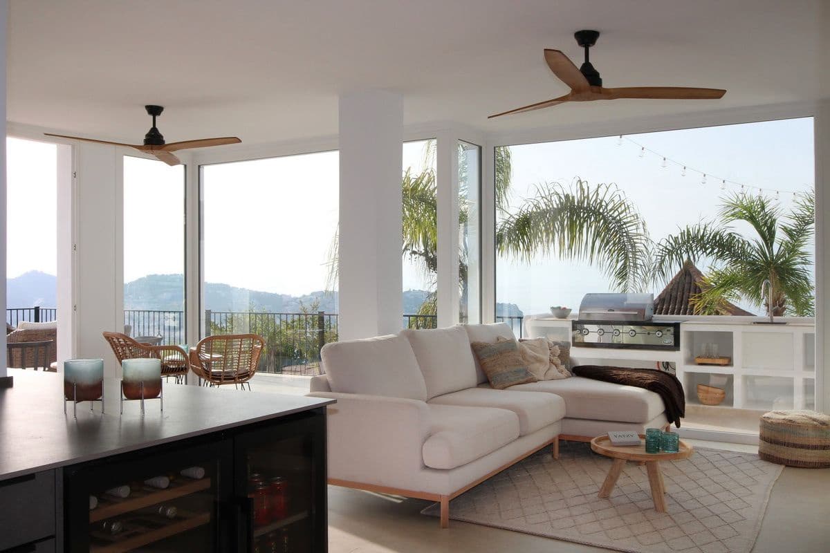 6 soverom Kjedet enebolig til salgs i Almunecar - € 1 090 000 (Ref: 9449287)