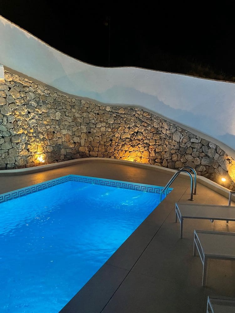 6 soverom Kjedet enebolig til salgs i Almunecar - € 1 090 000 (Ref: 9449287)