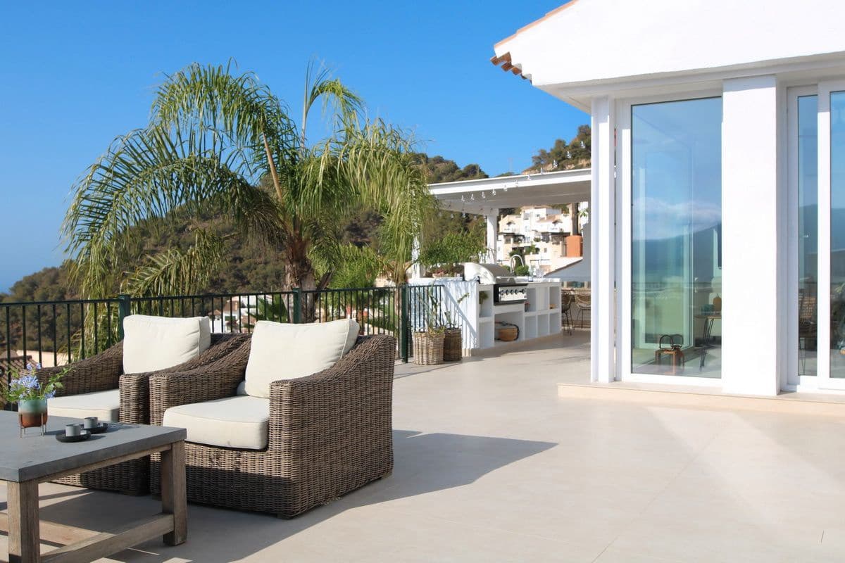 6 soverom Kjedet enebolig til salgs i Almunecar - € 1 090 000 (Ref: 9449287)