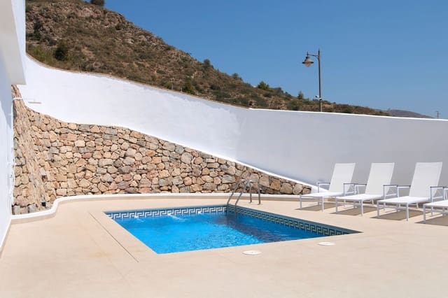 6 soverom Kjedet enebolig til salgs i Almuñécar - € 1 090 000 (Ref: 9449287)