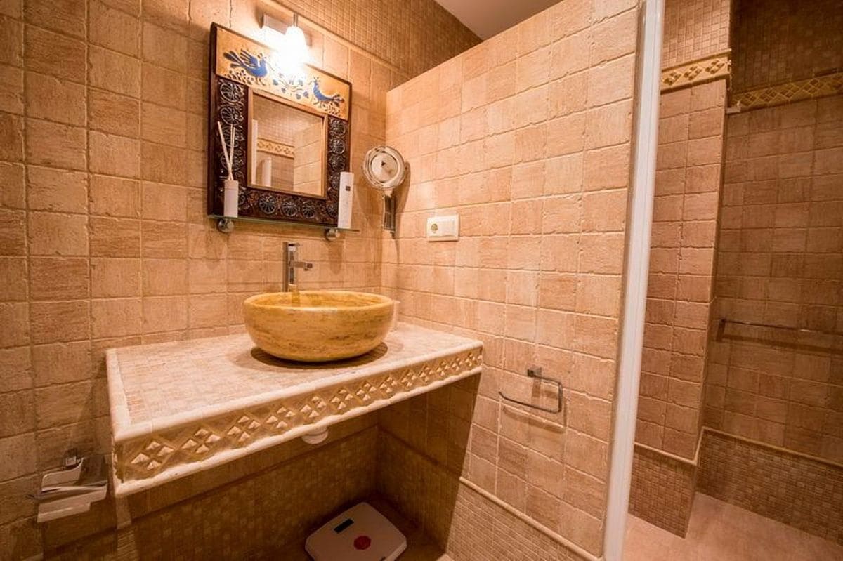 6 soverom Kjedet enebolig til salgs i Almunecar - € 1 090 000 (Ref: 9449287)