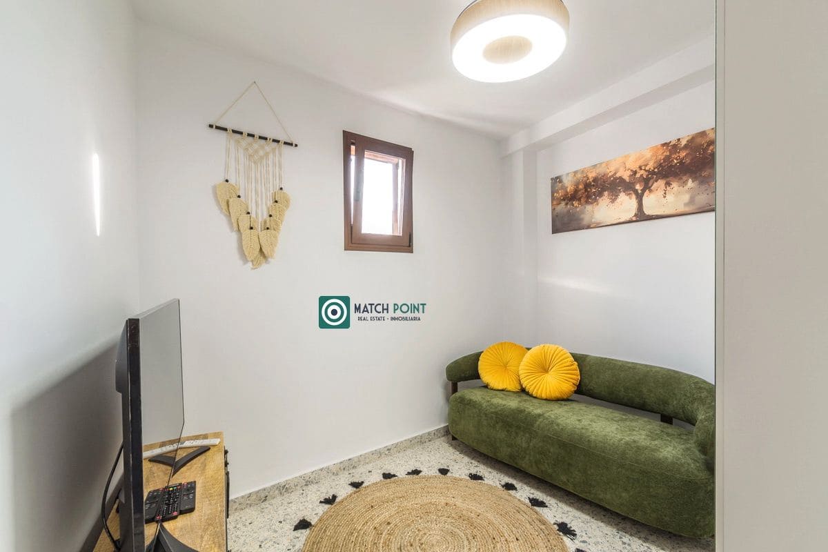 Appartement de 2 chambres à louer à Almunecar - 900 € (Ref: 9462805)