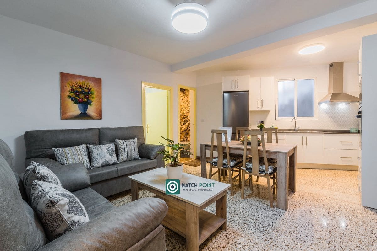 Piso de 3 habitaciones en Lentegí en alquiler - 550 € (Ref: 9497933)