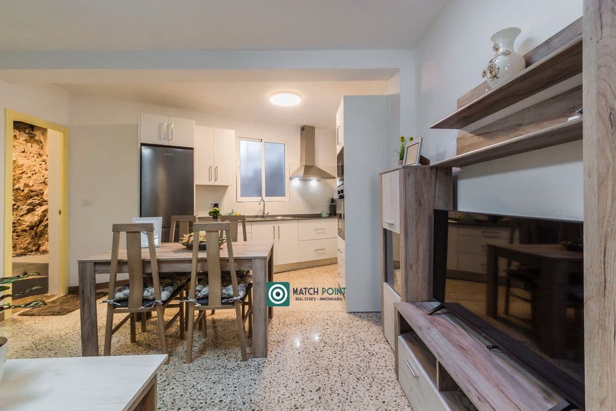 Piso de 3 habitaciones en Lentegí en alquiler - 550 € (Ref: 9497933)