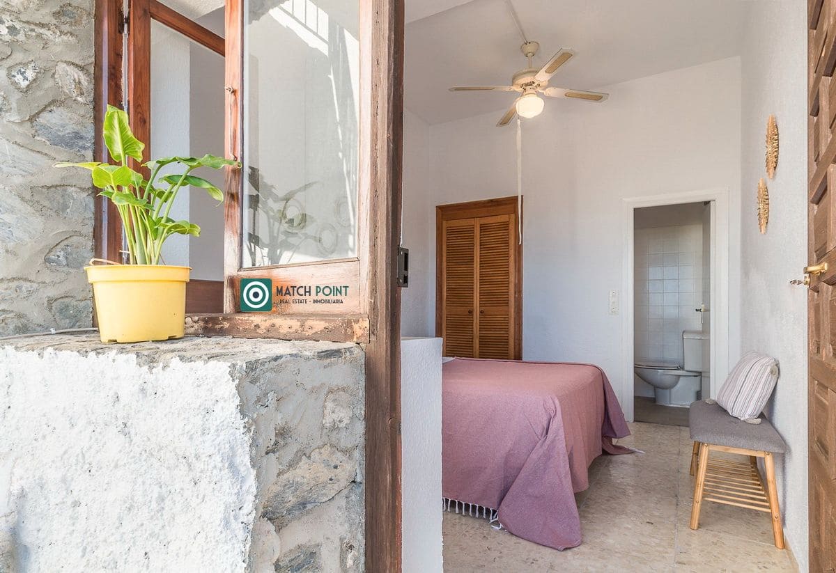 3 bedroom Villa for sale in Almunecar - € 420,000 (Ref: 9553029)