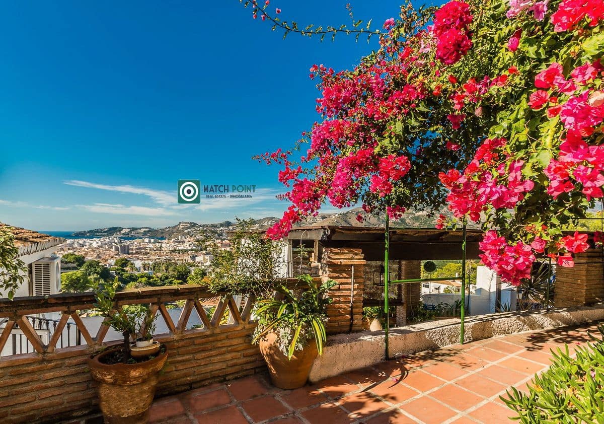 3 bedroom Villa for sale in Almunecar - € 420,000 (Ref: 9553029)