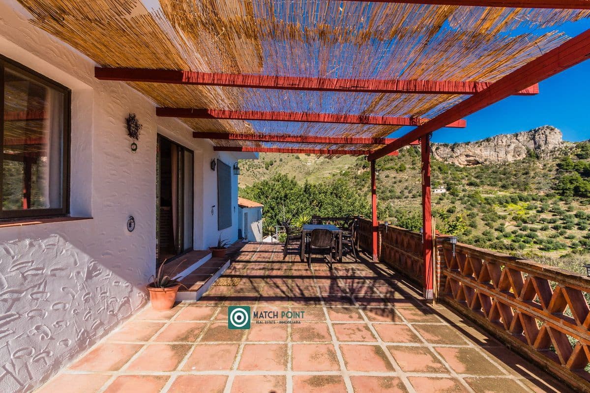 3 slaapkamer Finca/Landhuis te koop in Almunecar - € 215.000 (Ref: 9626098)