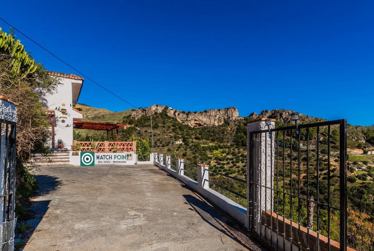 3 slaapkamer Finca/Landhuis te koop in Almunecar - € 215.000 (Ref: 9626098)