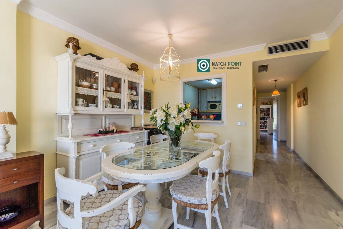 3 soverom Leilighet til leie i Nerja - € 1 800 (Ref: 9645976)