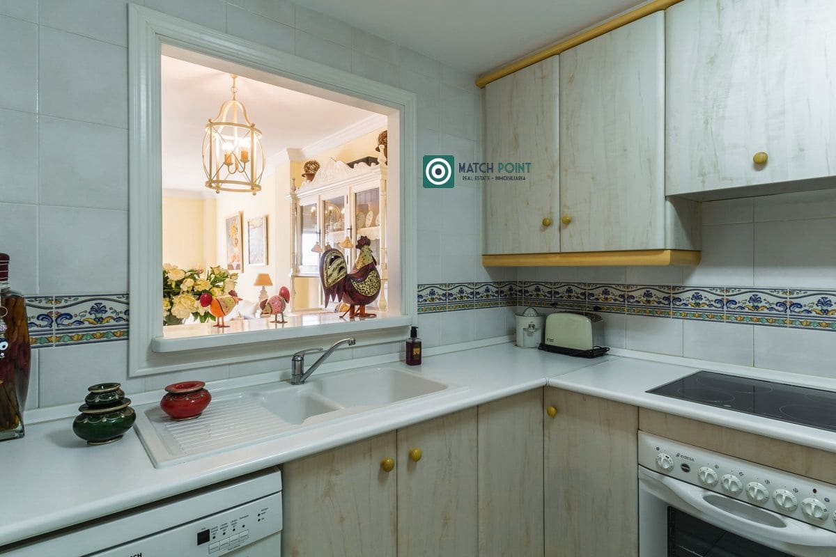 3 soverom Leilighet til leie i Nerja - € 1 800 (Ref: 9645976)