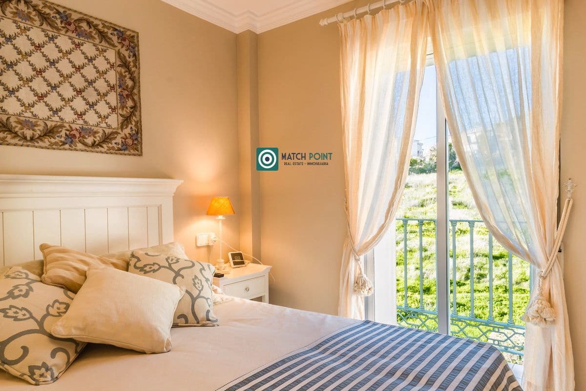 3 soverom Leilighet til leie i Nerja - € 1 800 (Ref: 9645976)