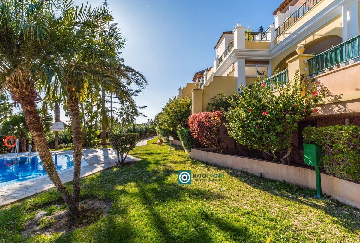 3 soverom Leilighet til leie i Nerja - € 1 800 (Ref: 9645976)