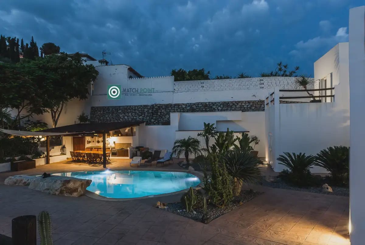 8 slaapkamer Villa te koop in Salobrena - € 1.450.000 (Ref: 9819209)