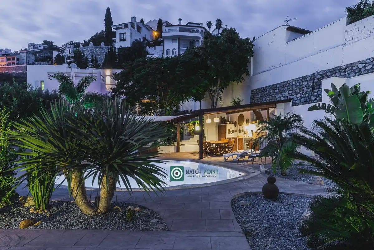 8 slaapkamer Villa te koop in Salobrena - € 1.450.000 (Ref: 9819209)