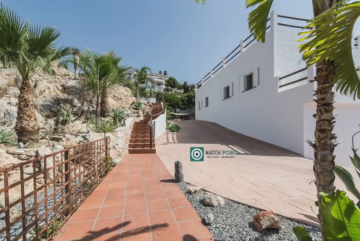 8 slaapkamer Villa te koop in Salobrena - € 1.450.000 (Ref: 9819209)