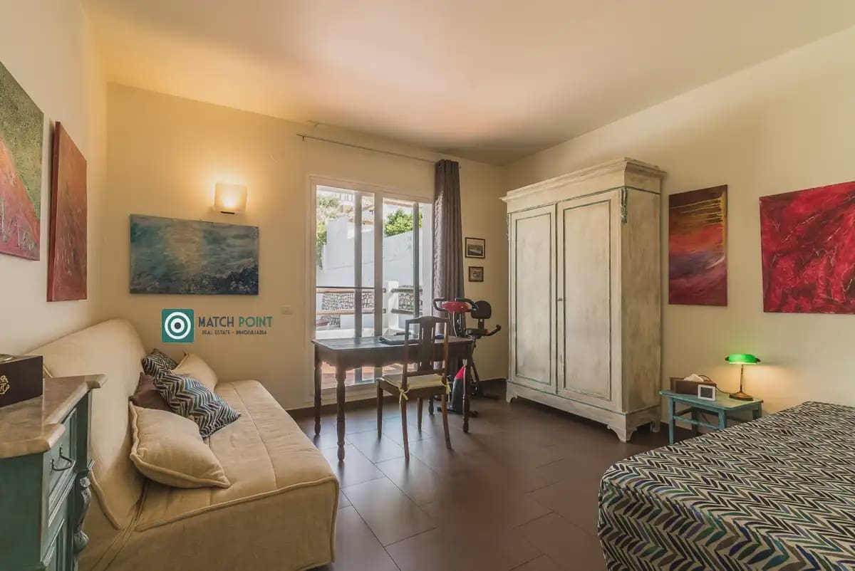 8 bedroom Villa for sale in Salobrena - € 1,450,000 (Ref: 9819209)