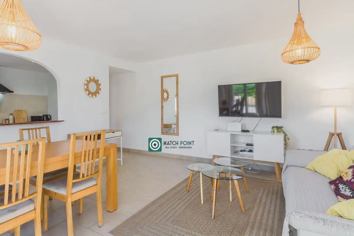 Apartamento de 2 habitaciones en Almuñécar en alquiler con piscina garaje - 700 € (Ref: 9827669)