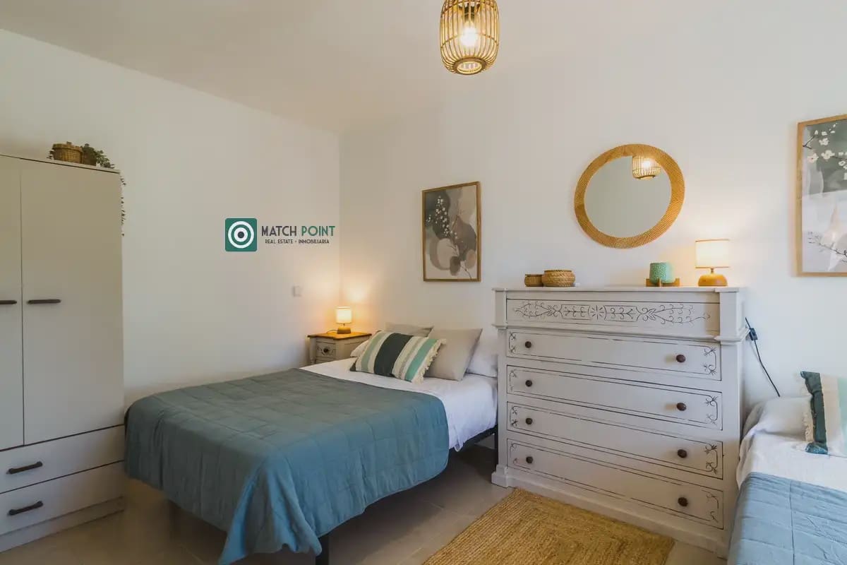 Apartamento de 2 habitaciones en Almuñécar en alquiler con piscina garaje - 700 € (Ref: 9827669)