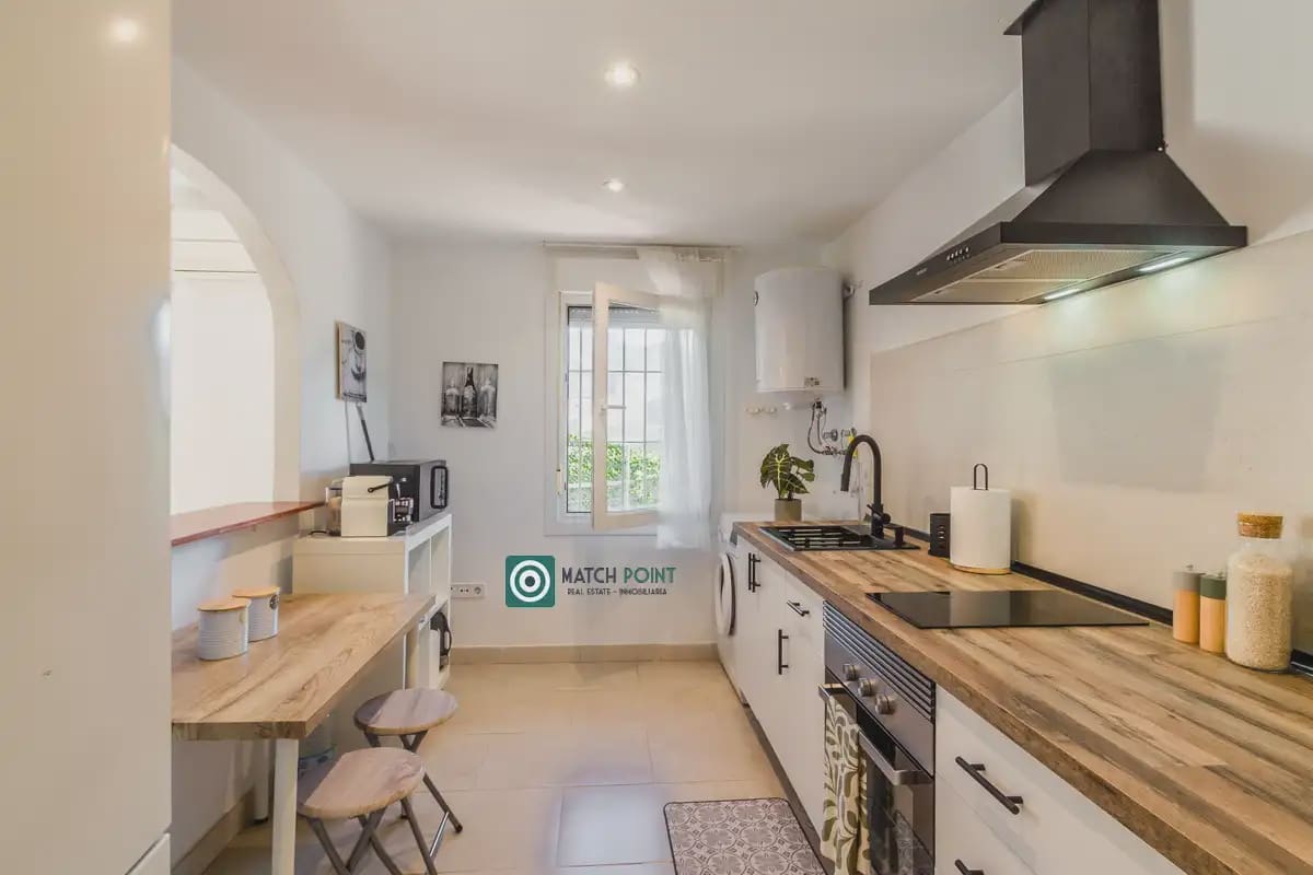 Apartamento de 2 habitaciones en Almuñécar en alquiler con piscina garaje - 700 € (Ref: 9827669)