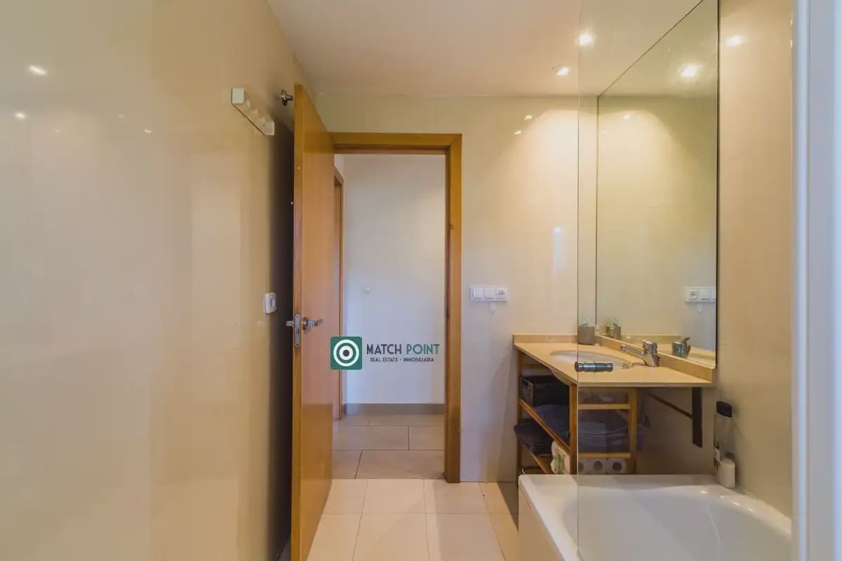 Apartamento de 2 habitaciones en Almuñécar en alquiler con piscina garaje - 700 € (Ref: 9827669)