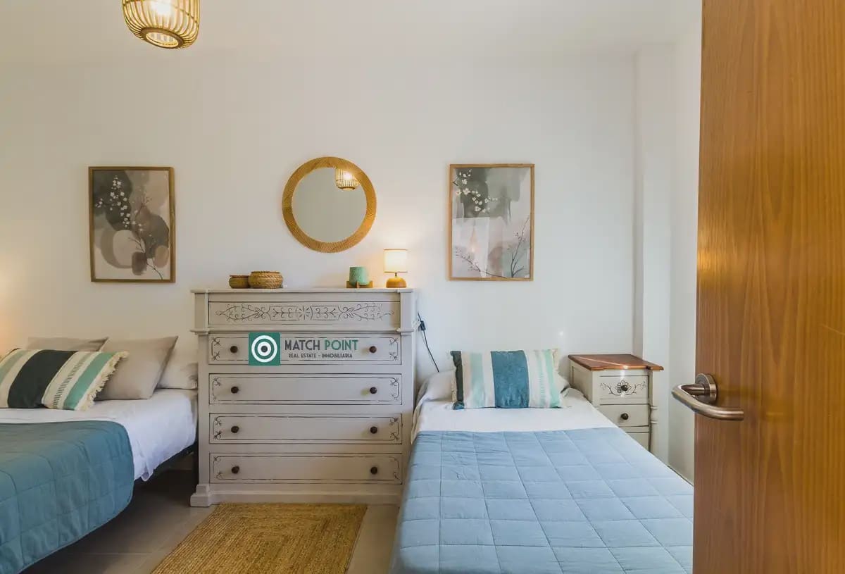 Apartamento de 2 habitaciones en Almuñécar en alquiler con piscina garaje - 700 € (Ref: 9827669)