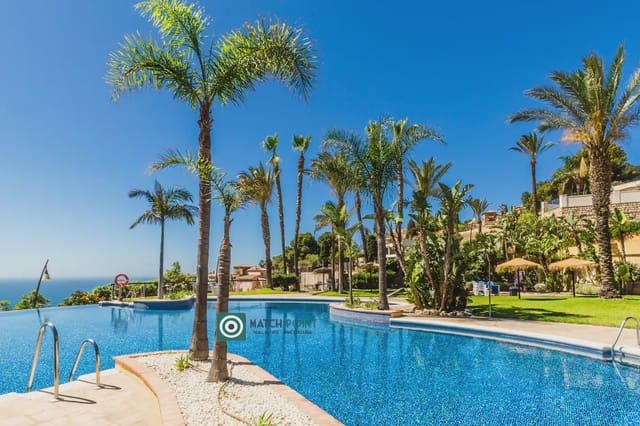 Apartamento de 2 habitaciones en Almuñécar en alquiler con piscina garaje - 700 € (Ref: 9827669)