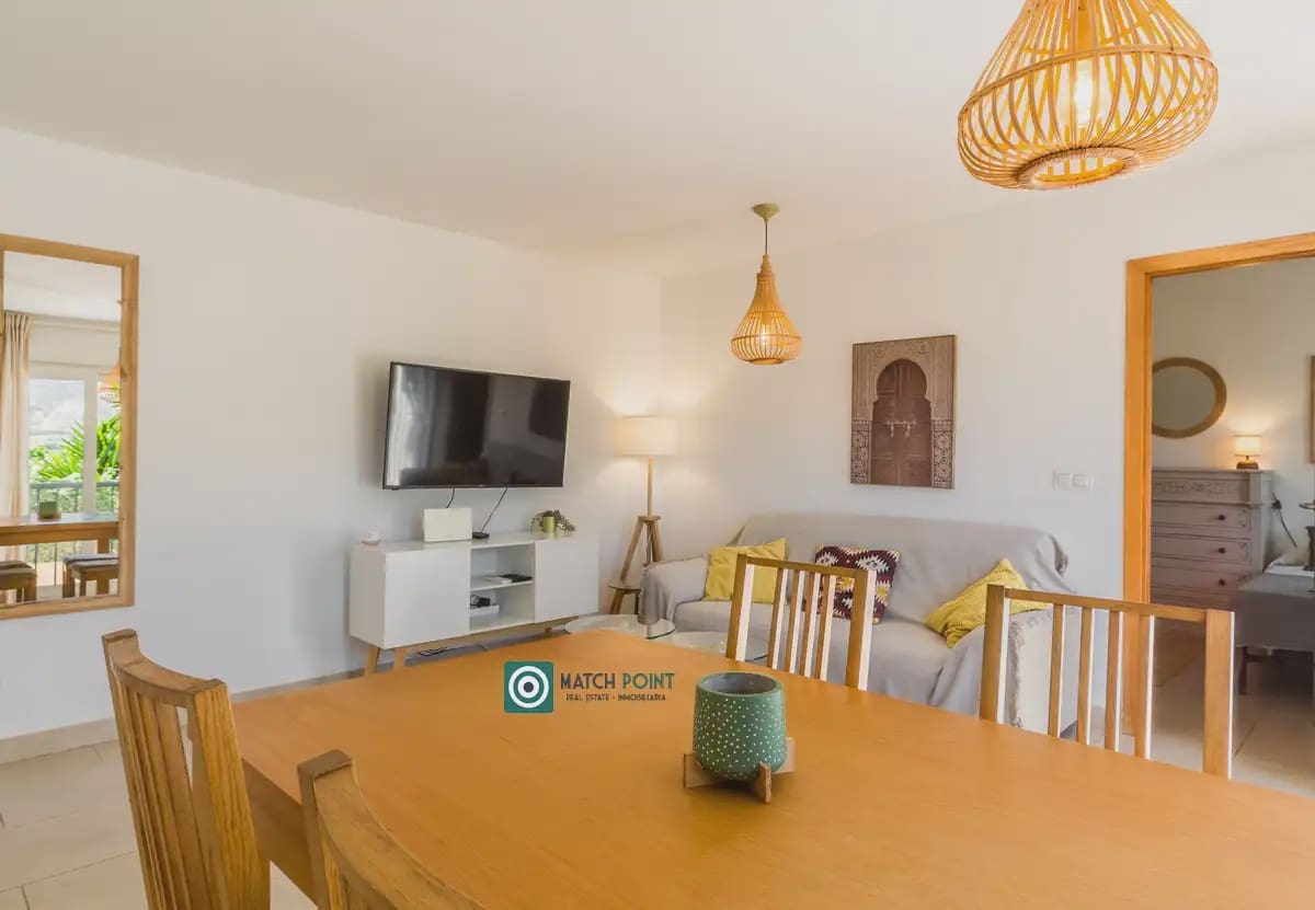 Apartamento de 2 habitaciones en Almuñécar en alquiler con piscina garaje - 700 € (Ref: 9827669)