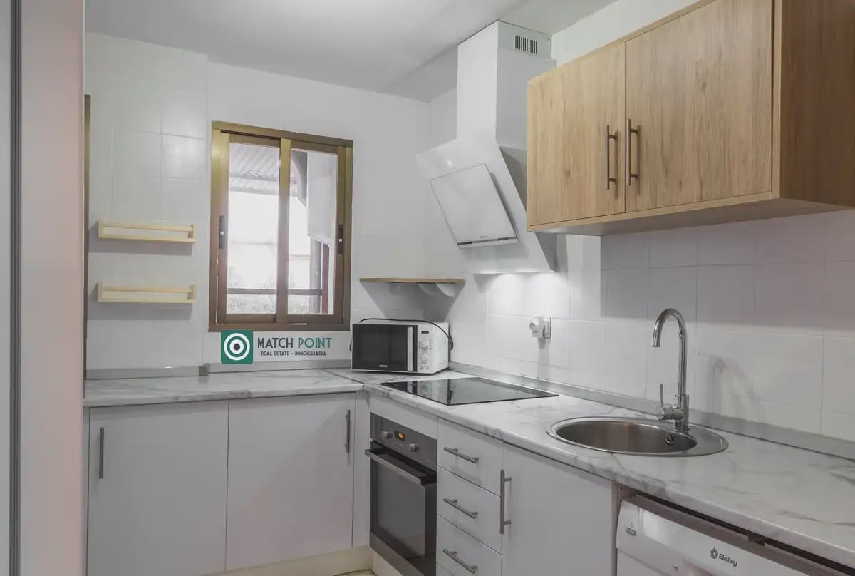 4 bedroom Flat for sale in Almunecar - € 299,000 (Ref: 9841556)